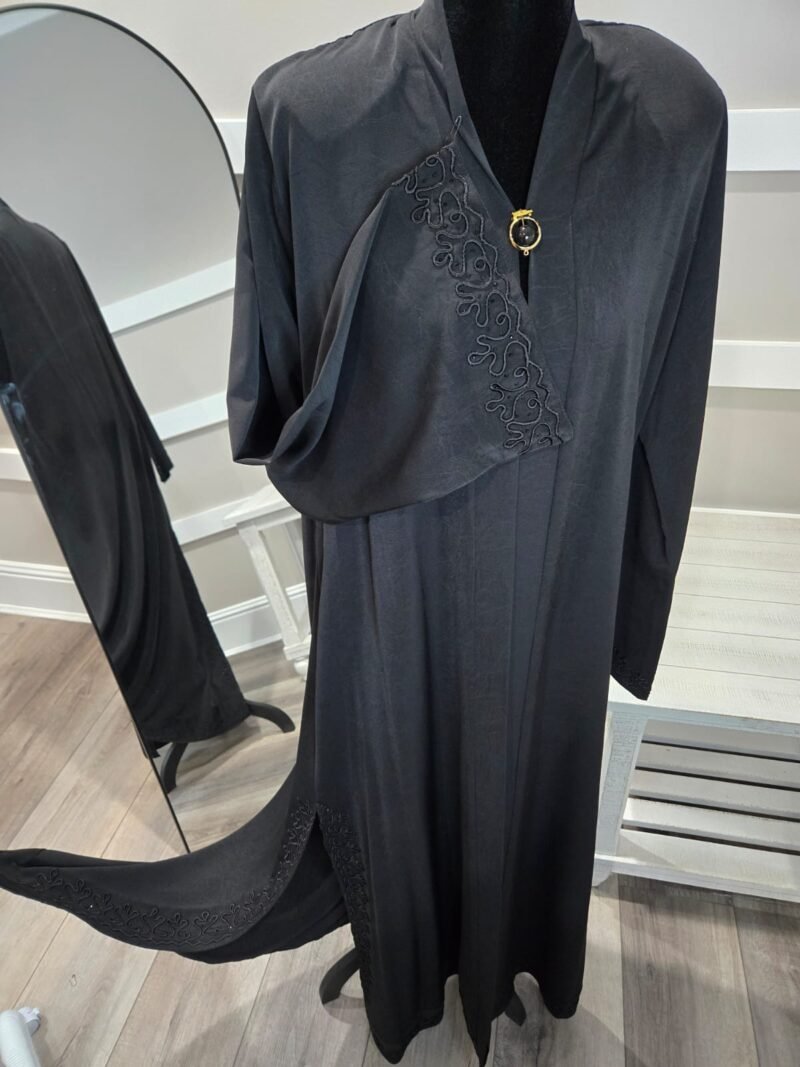 Embraided edge bishit Size 3 Last piece
