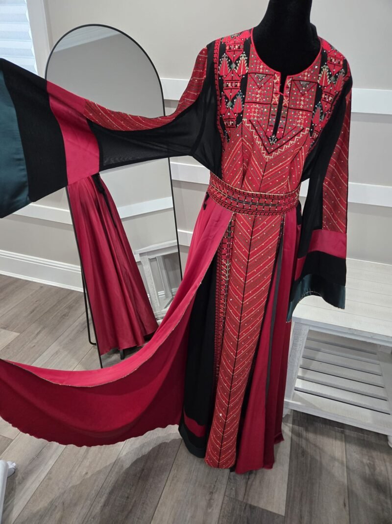 Red embraided thobe Size 3 ,4