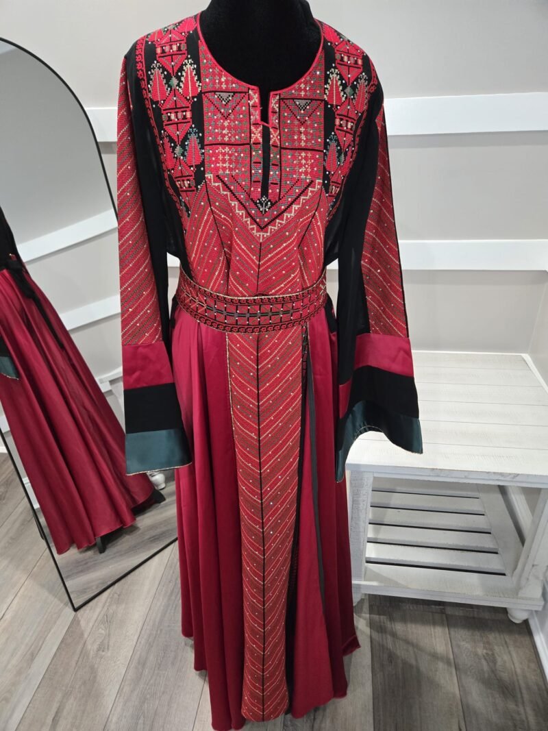 Red embraided thobe Size 3 ,4 - Image 2
