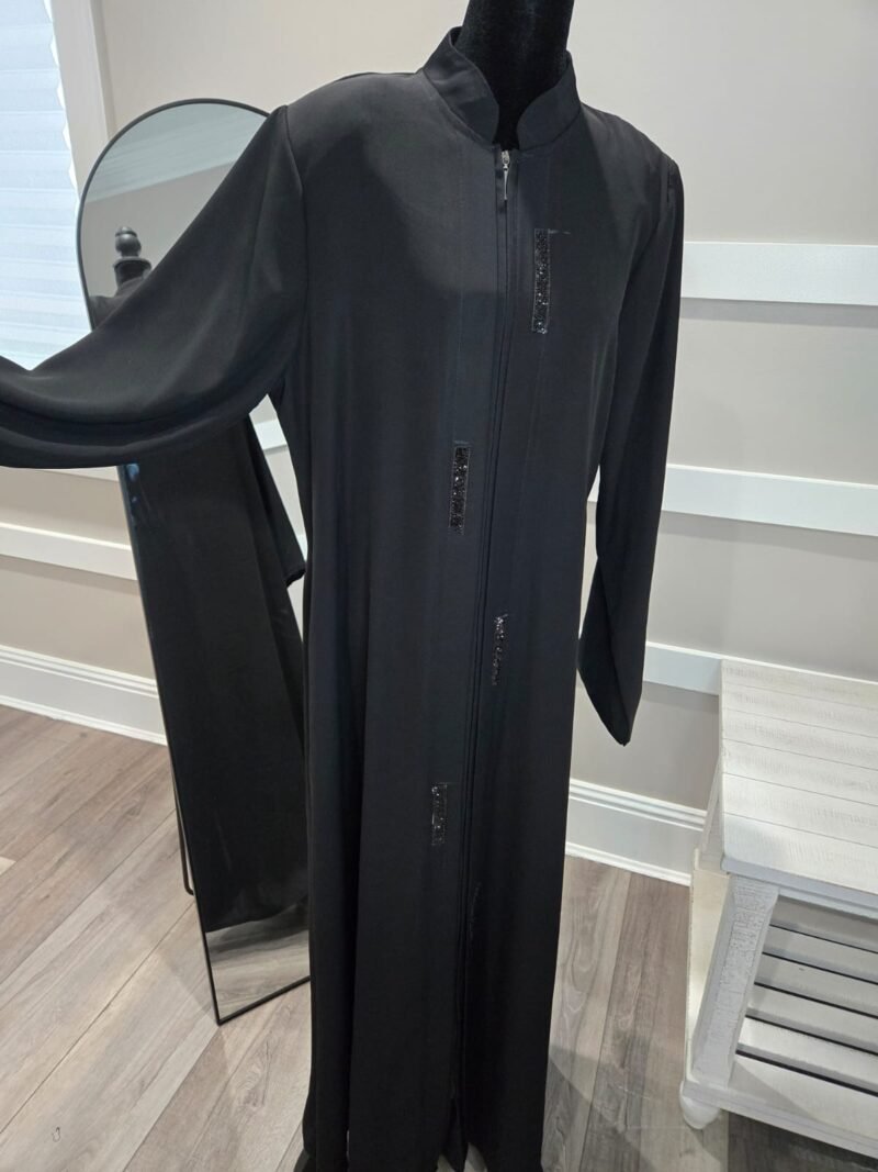 Simple crepe abaya