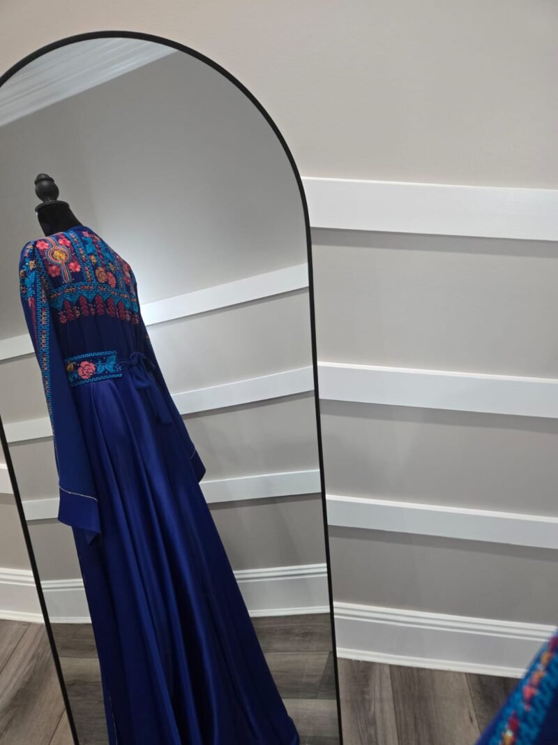 Embroidery abaya Size 4 and 5 - Image 2