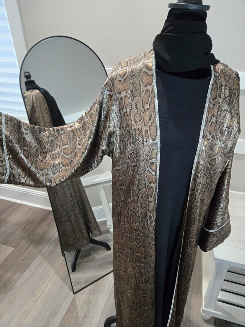 Snake abaya size 54 Last piece 3 piece set